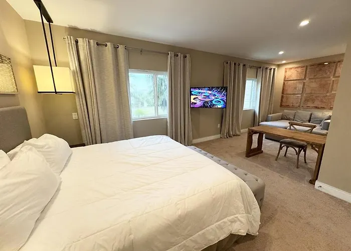 Luxurious 4Bed Villa Just 10 Minutes From Disney! Private Bbq