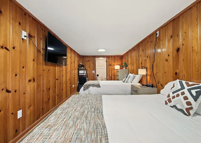 Hillside Hotel