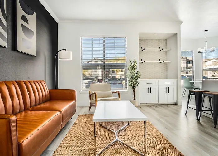 Boulevard Stays 2Br By Stadium Pool Parking Gym 07