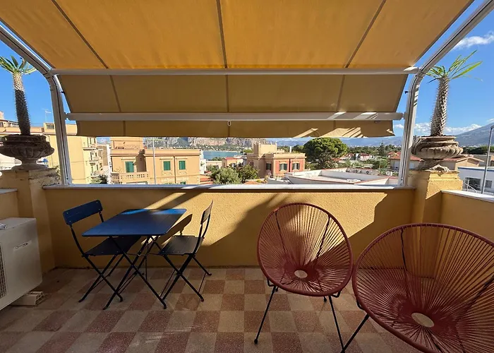 Le Lunette Holiday House