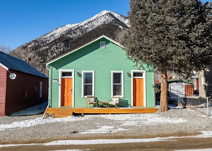 Mountain Cabin Getaway Near Twin Lakes