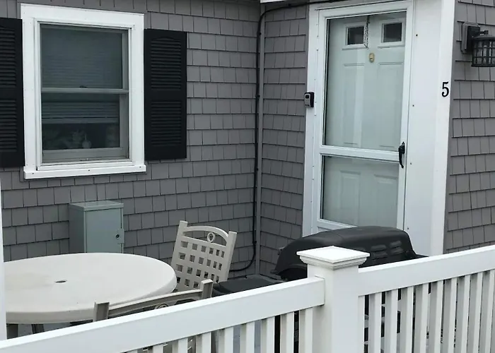 111-5 Glendon Beach Condo