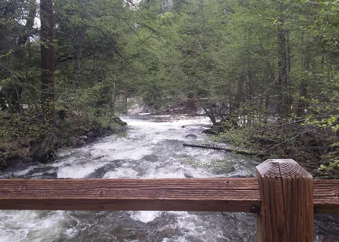 Yosemite Mountain Retreat
