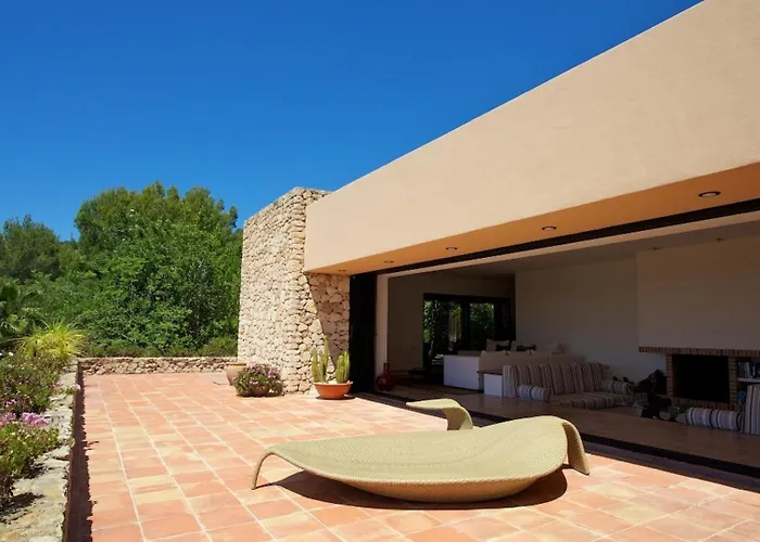 Modern Oasis: 6 Bedroom Villa In Ibiza, 1026