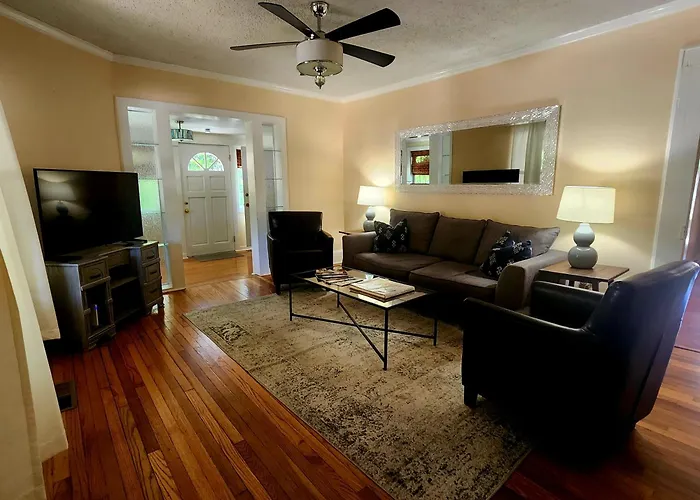 Downtown Cary 1930S Bungalow - Great Walkability