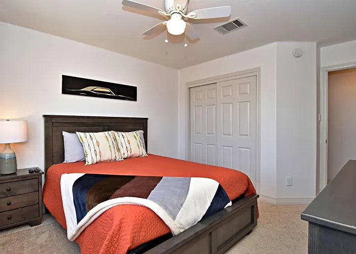 Dreamy Dripping Springs - Near Parks Hiking & More
