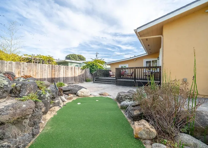 Fully Updated 3 Bdr Seaside Home Minutes To Beach
