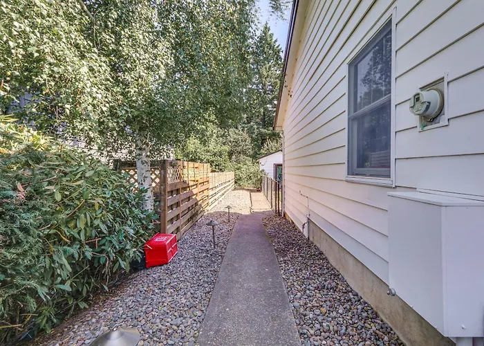 2 Mi To Dtwn Forest Grove: Quiet Studio W/ Yard