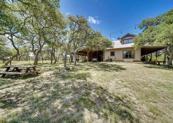 Serene Hill Country Home! Hike, Sleep, Unplug!