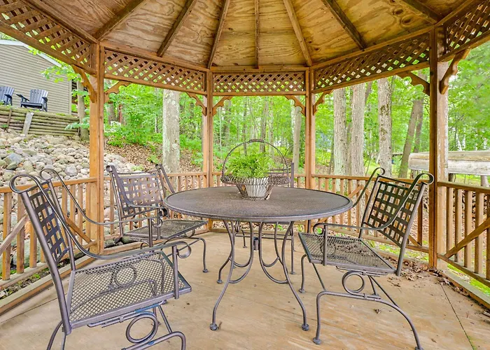 Lakefront Home W/ Private Beach In Rhinelander!