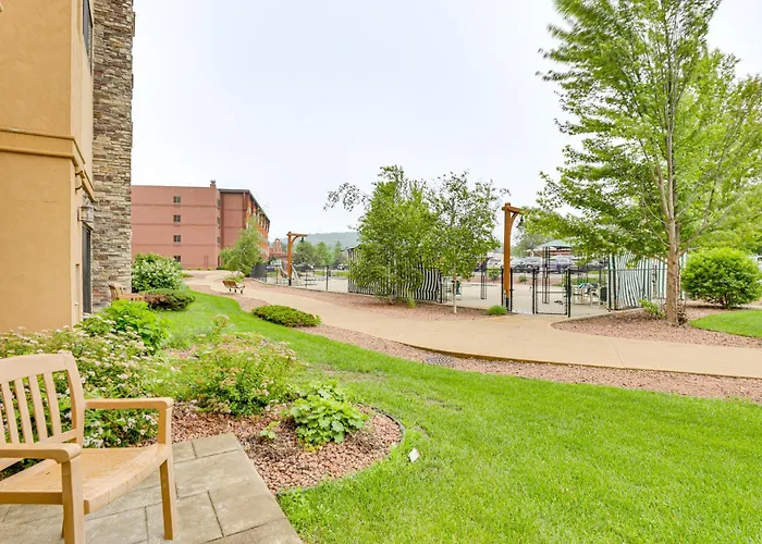 1St-Floor Wisconsin Resort Condo W/ Patio!