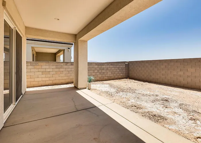 Mtn-View Home W/ Patio, 3 Mi To Colorado River!