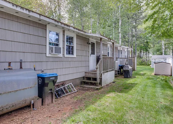 Walk To Goose Rocks Beach: Quiet Townhome W/ Patio