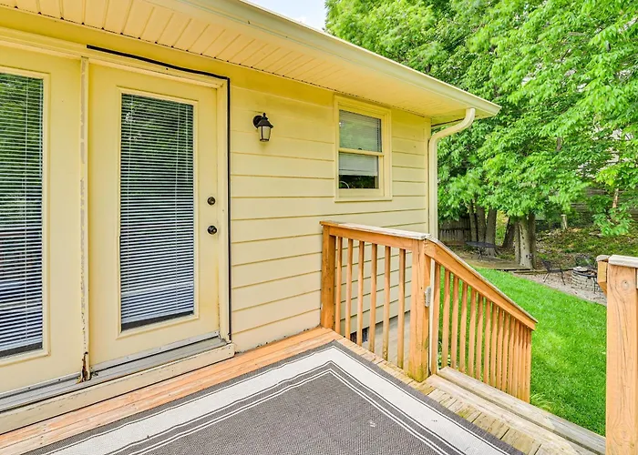 Family Home W/ Ping-Pong & Fire Pit In Lexington