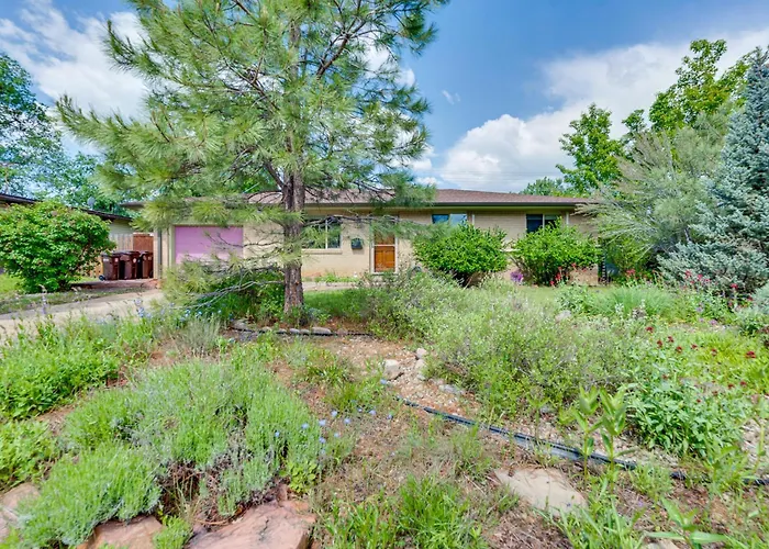 < 1 Mi To Cu Boulder: Home W/ Fenced Yard!