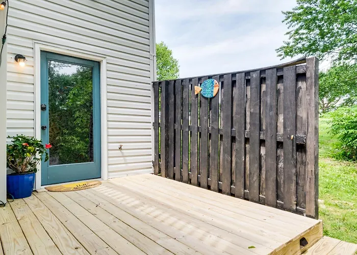 1 Mi To Boardwalk: Convenient North Beach Apt!