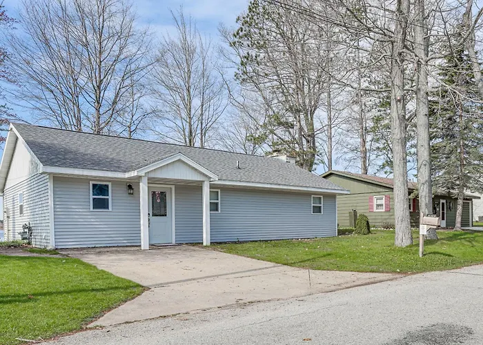 Dock & Views: Lake Mitchell Home In Cadillac!