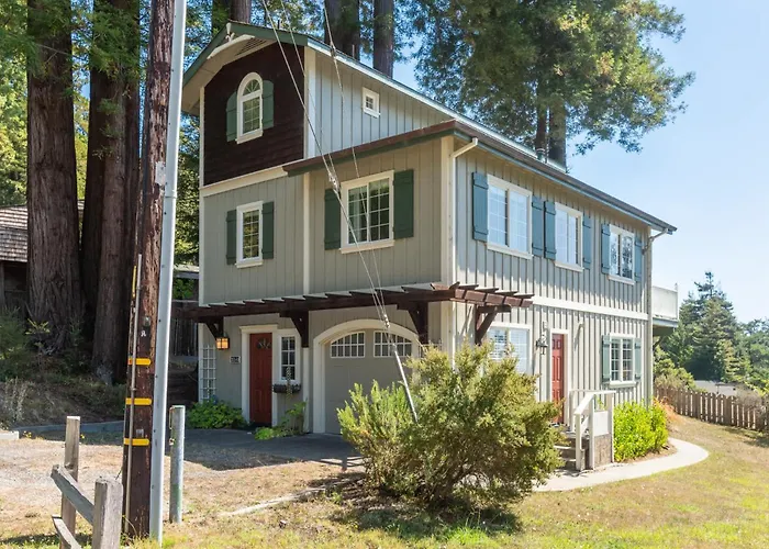 Gorgeous 3 Bdr Home In Gualala With Ocean View
