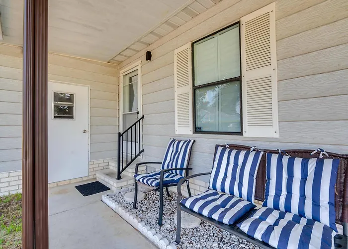 Golf & Pool Access: Home W/ Yard In Lady Lake