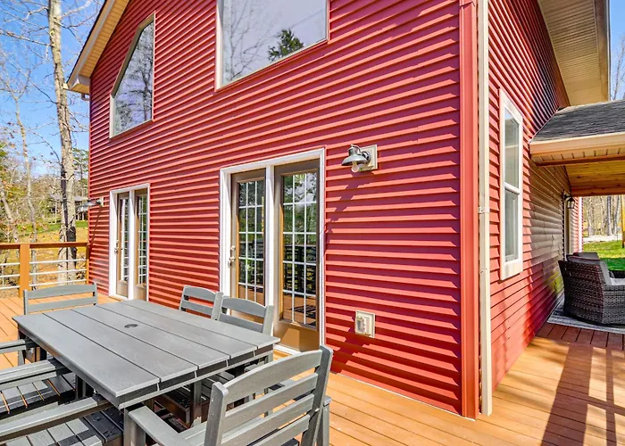 Cumberland Lake Retreat: Furnished Deck & Grill!