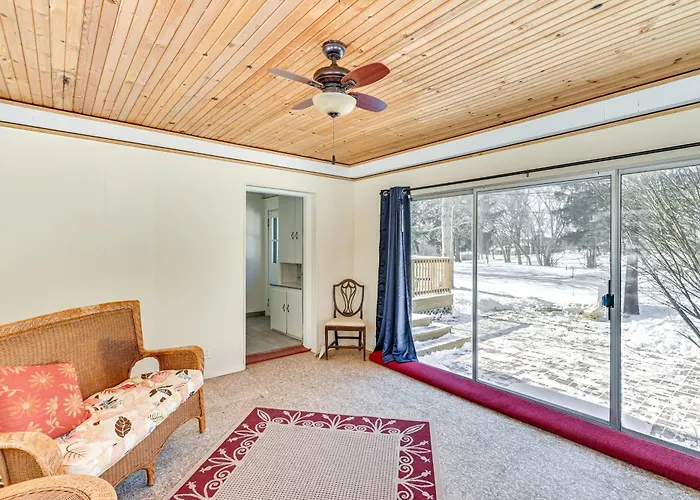 Bright Home Near Pine Lake W/ Deck & Yard