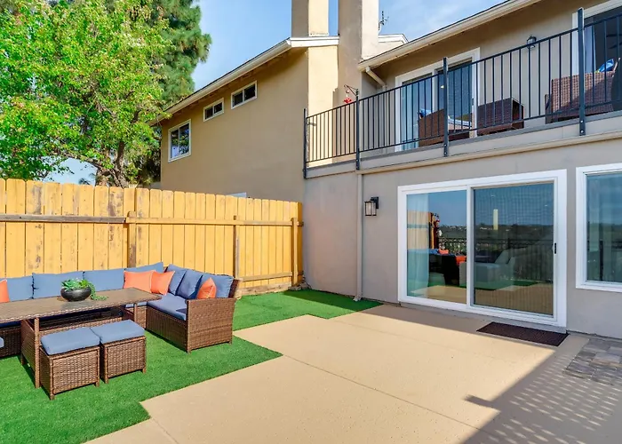 Balconies & Views: Modern Abode In Poway!
