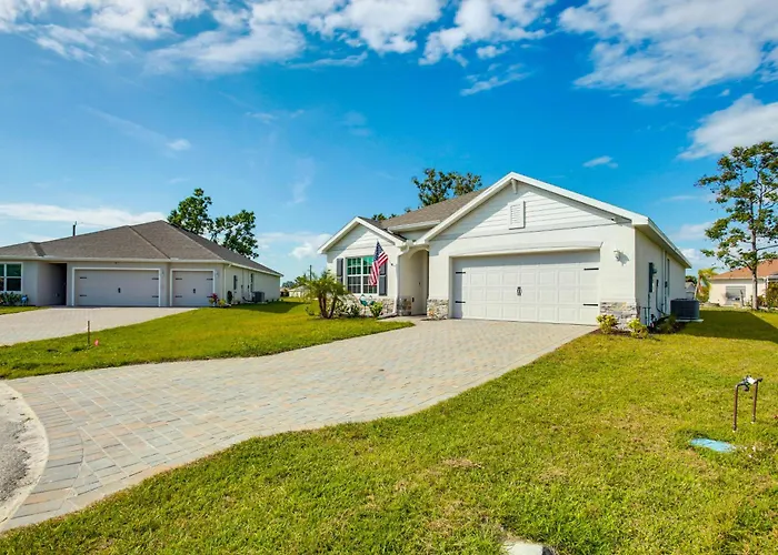 Coastal Gem W/ Patio & Grill In Punta Gorda!