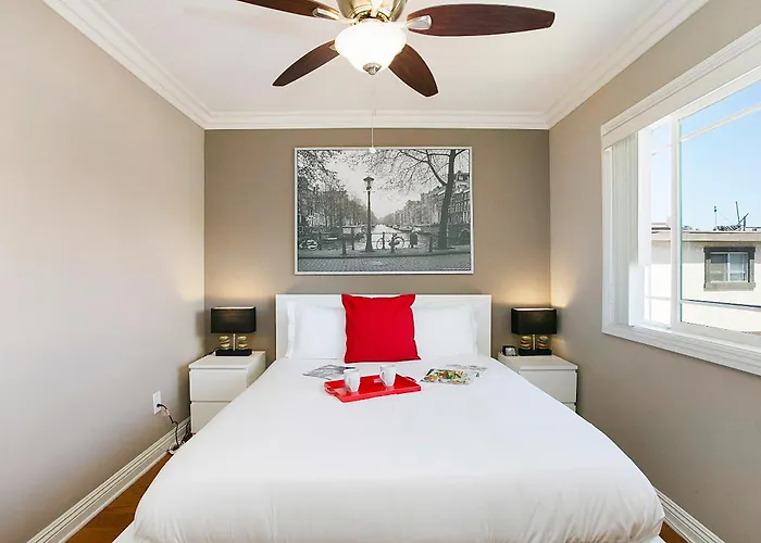 Multi-Level 2Br-Fast Wifi-Free Parking -Cm-1