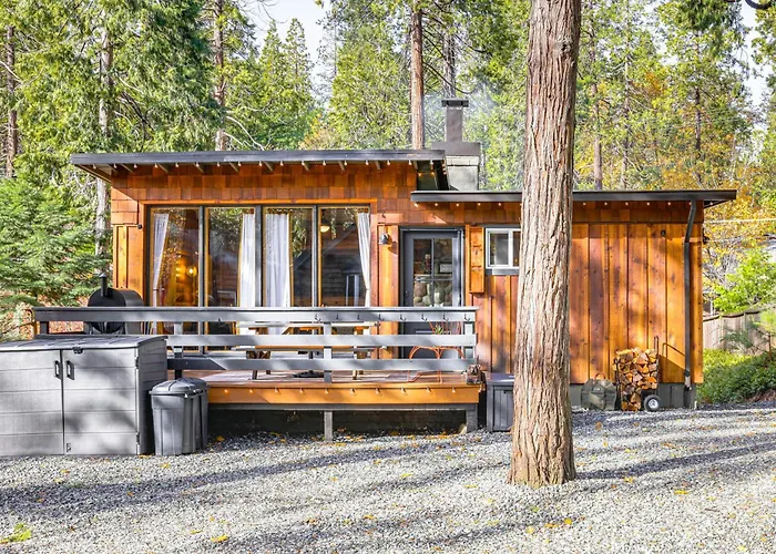 Walk To Golf, Lake: Twain Harte Cabin W/ Fireplace