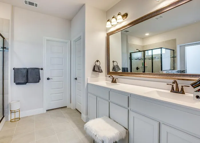 Game Room + Home Theater: Retreat Near Omni Pga!