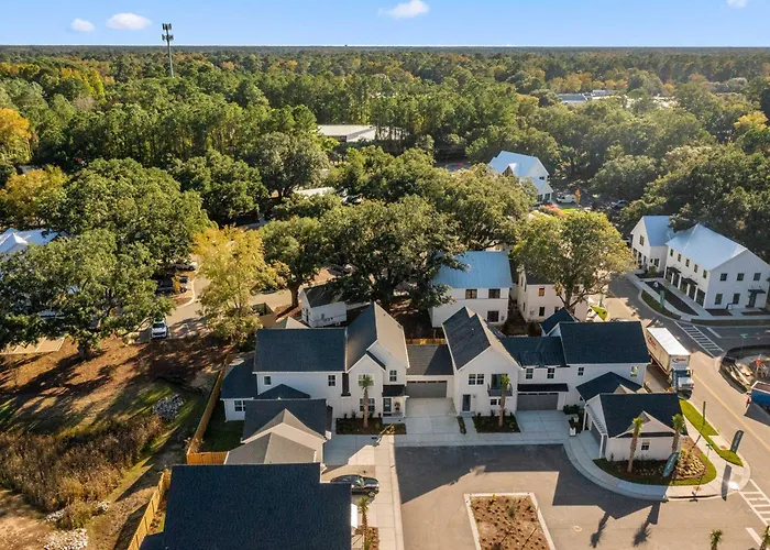 Historic Location: Townhome In Johns Island!