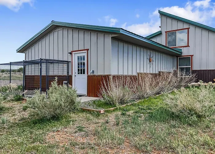 Cedar Mountain Bunkhouse Cabin