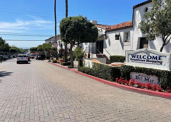 Walk To Beach - King Apt In #1 Area - Ab