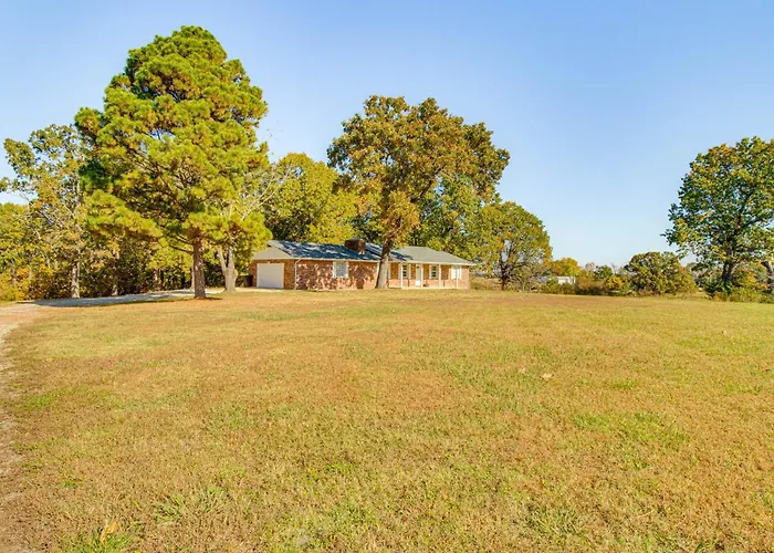3 Mi To Lake: House W/ Fire Pit In Mountain Home!