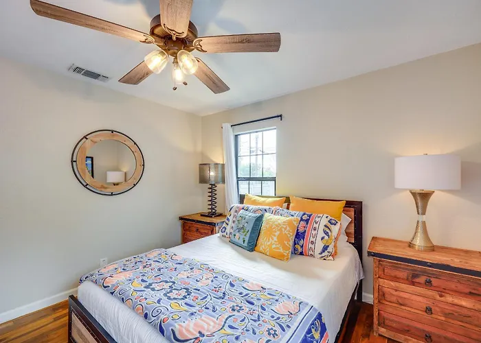 < 1 Mi To Dtwn: Home W/ Fenced Yard In Boerne!