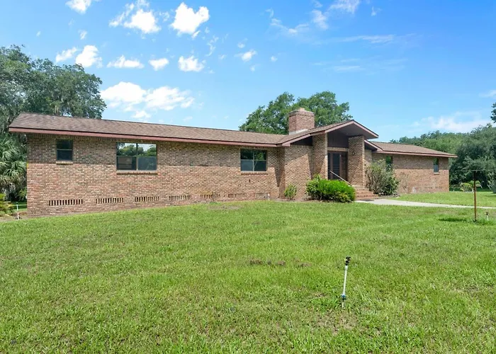 Astor Manor At Rivers Edge