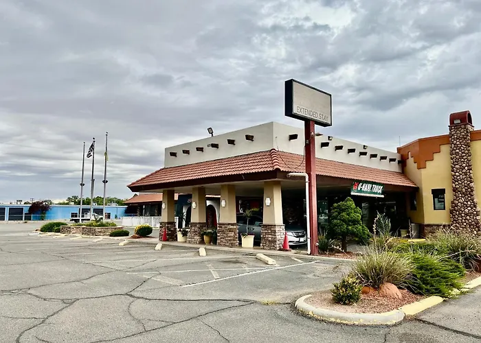 Brentwood Inn & Garden