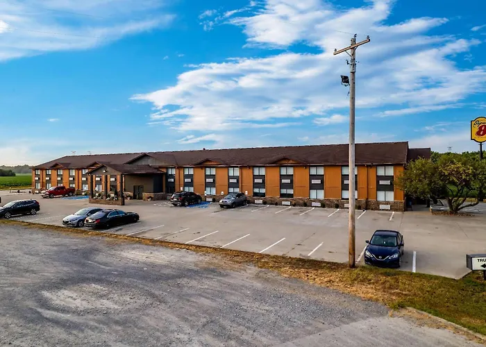 Super 8 By Wyndham Marston