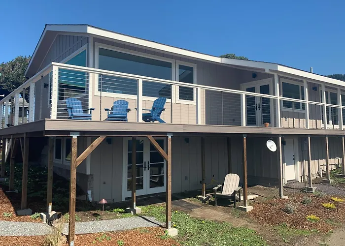 Panoramic Ocean View Home In Elk With Beach Access