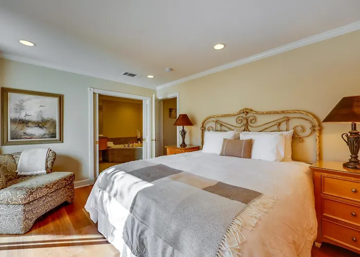 Serene Napa Retreat W/ Pool Access & Patio!