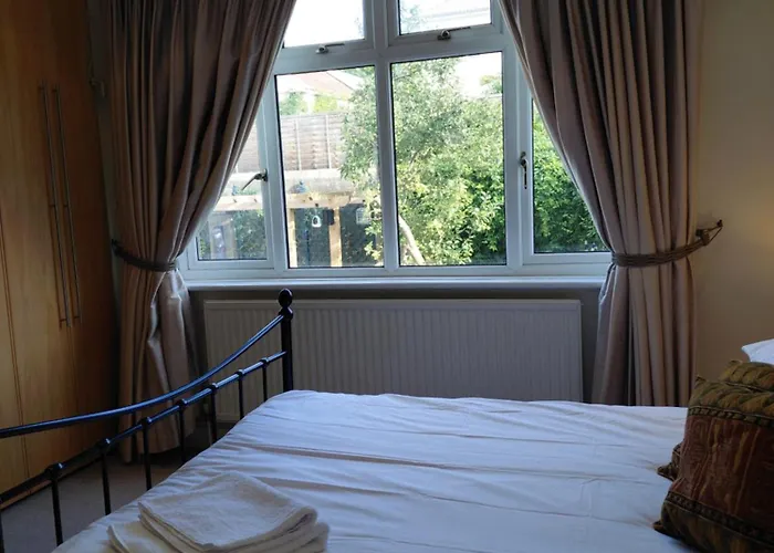 Quiet Professional Room