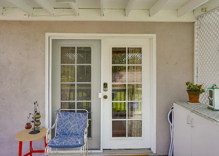 Cozy Couple'S Oasis W/ Pool: 3 Mi To Disneyland!