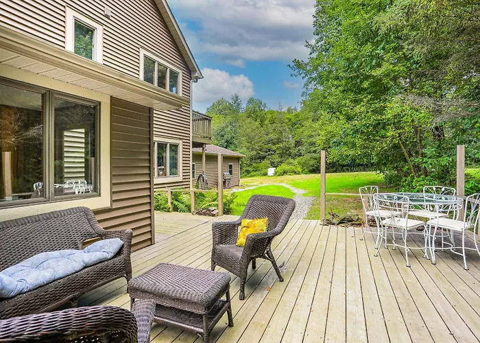 Wooded Retreat On 5 Acres: 6 Mi To Edinboro Lake!