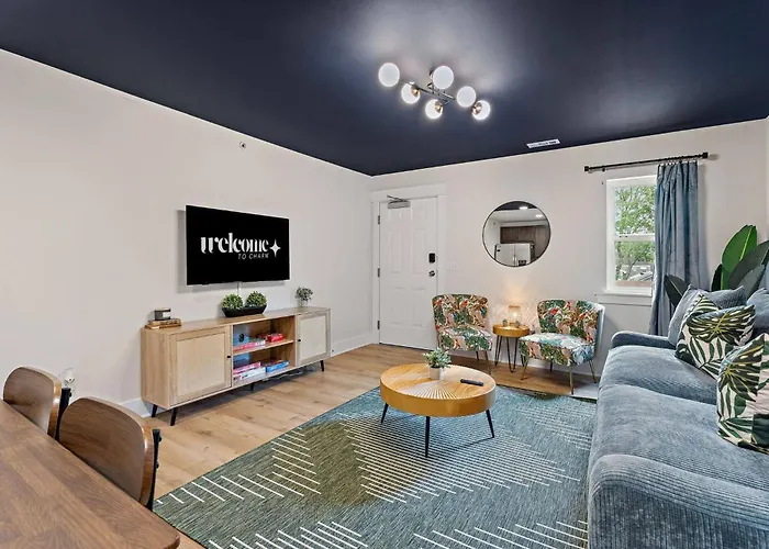 *New ~ Charming, Cozy Apt Dwtn Murfreesboro, Tn