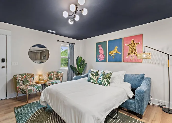 *New ~ Charming, Cozy Apt Dwtn Murfreesboro, Tn