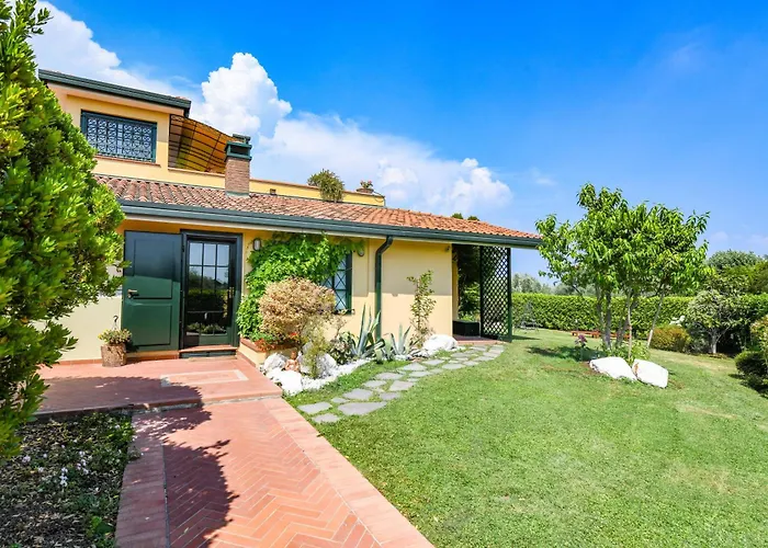 Villa Artemisia Luxury, Pool & Jacuzzi, 300M From Lake Garda