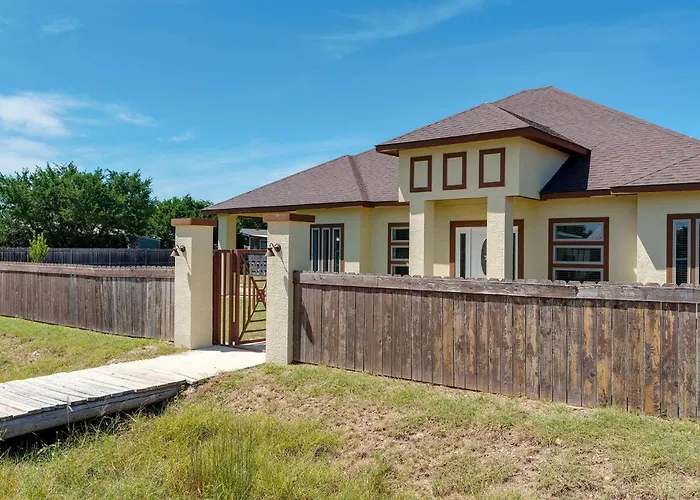 Charming Family Getaway Near Medina River