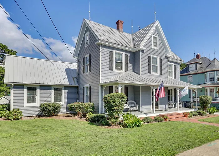Historic Waterfront Home W/ Dock In Reedville!