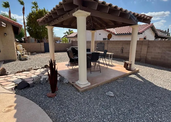 Sparkling Foothills Home 3 Bed And Loft 2 Bath Pool Home - 14 Day Minimum