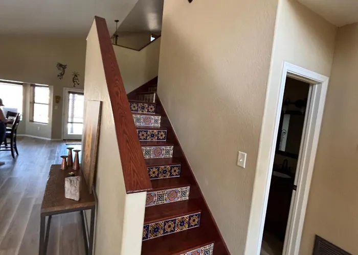 Sparkling Foothills Home 3 Bed And Loft 2 Bath Pool Home - 14 Day Minimum